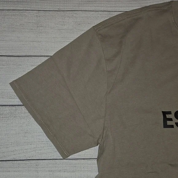 Essentials Fear of God Men's Short Sleeve T-Shirt Moss Size XL NWT - Picture 4 of 13